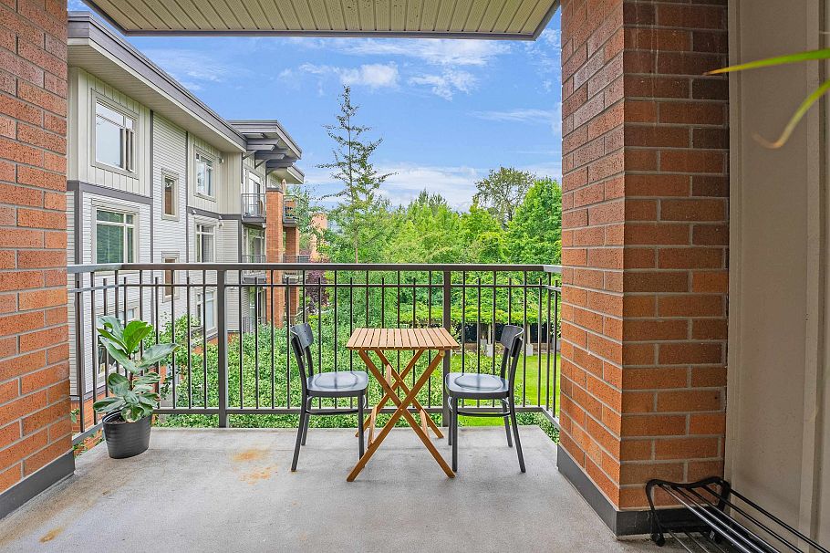 320 2280 Wesbrook Mall Vancouver, BC - 17