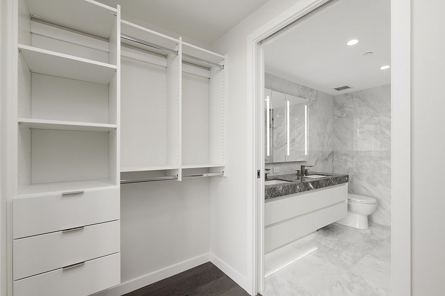 2205 7418 Paulson Street Vancouver, BC - 7