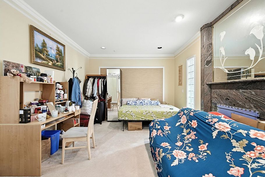 2228 E 40th Avenue Vancouver, BC - 22