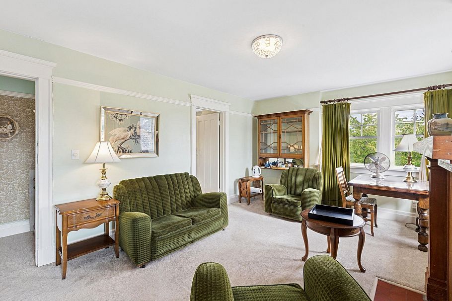 1617 W Grand Boulevard North Vancouver, BC - 25