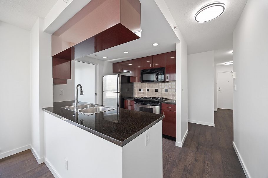 1901 1033 Marinaside Crescent Vancouver, BC - 18