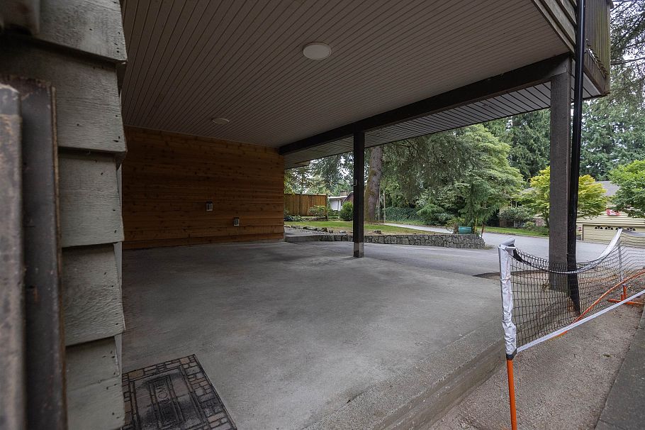 2488 Belloc Street North Vancouver, BC - 39