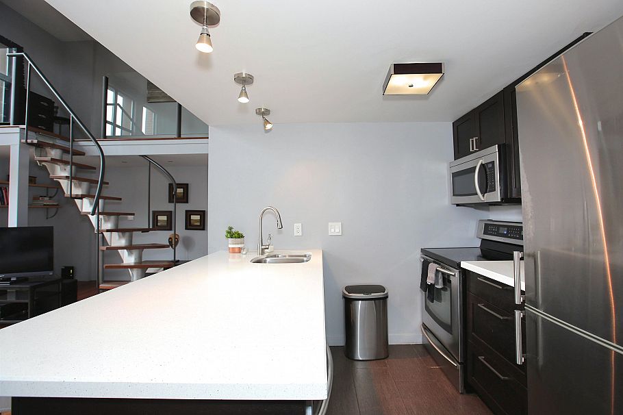 511 22 E Cordova Street Vancouver, BC - 12