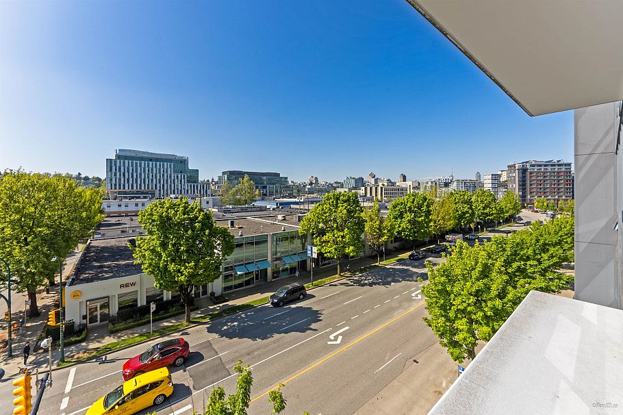 602 1783 Manitoba Street Vancouver, BC - 24