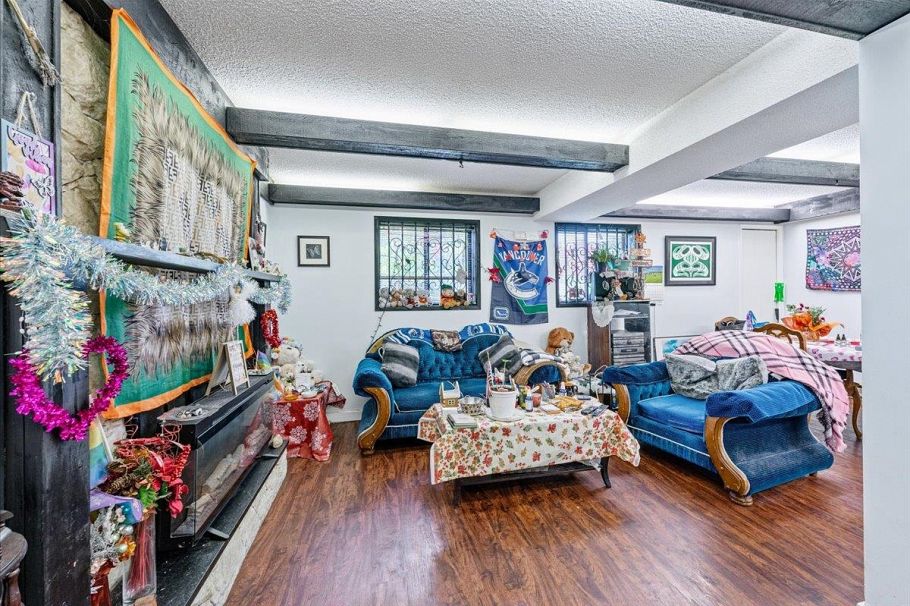 6549 Lancaster Street Vancouver, BC - 5