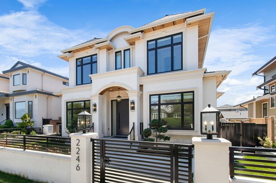 2246 W 20th Avenue Vancouver, BC - 1