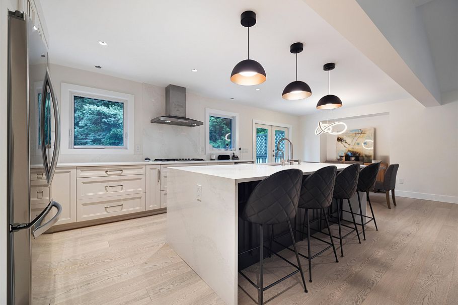 2488 Belloc Street North Vancouver, BC - 8