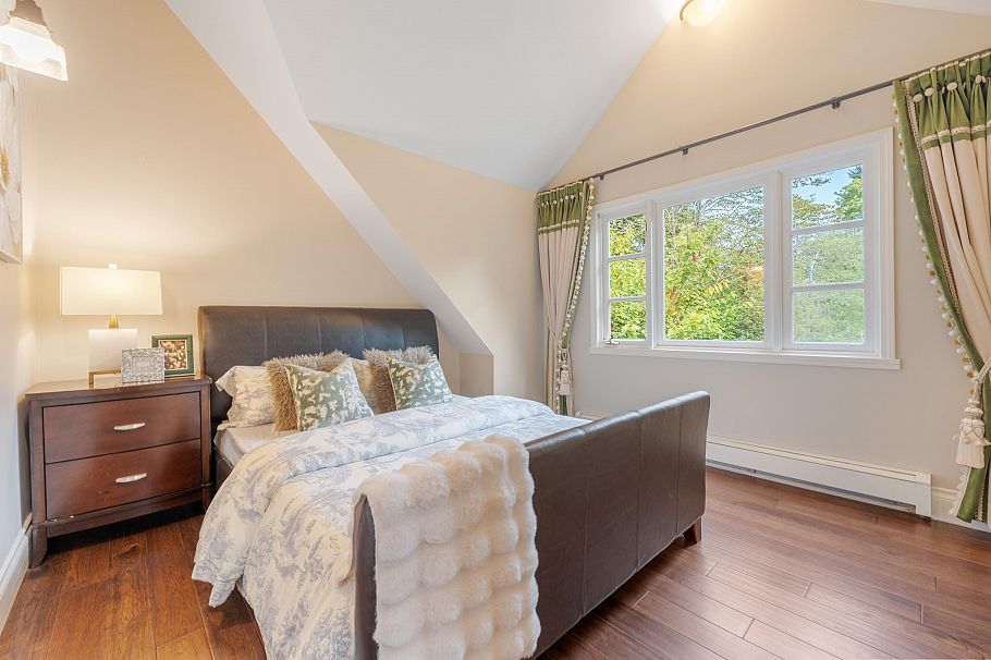 3982 W 35th Avenue Vancouver, BC - 9