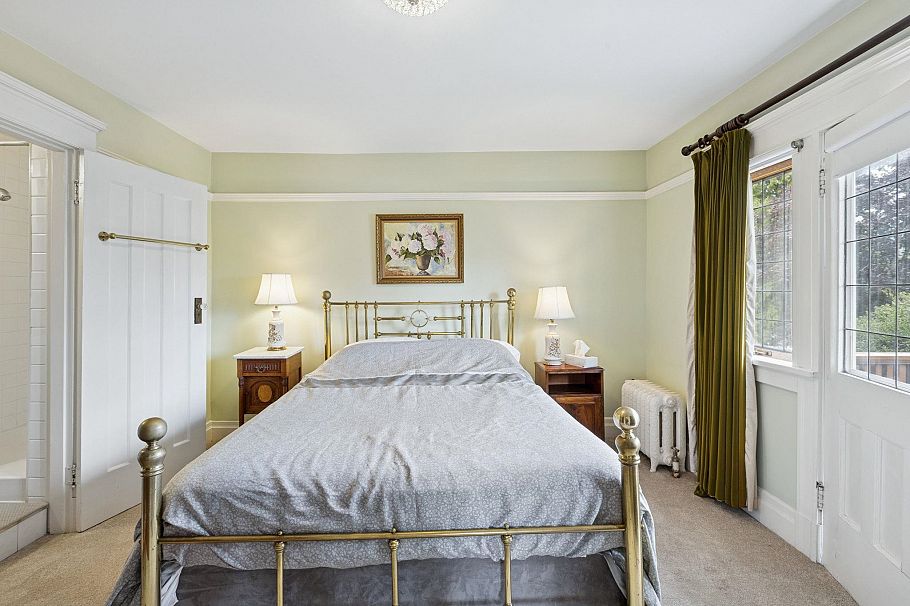 1617 W Grand Boulevard North Vancouver, BC - 26