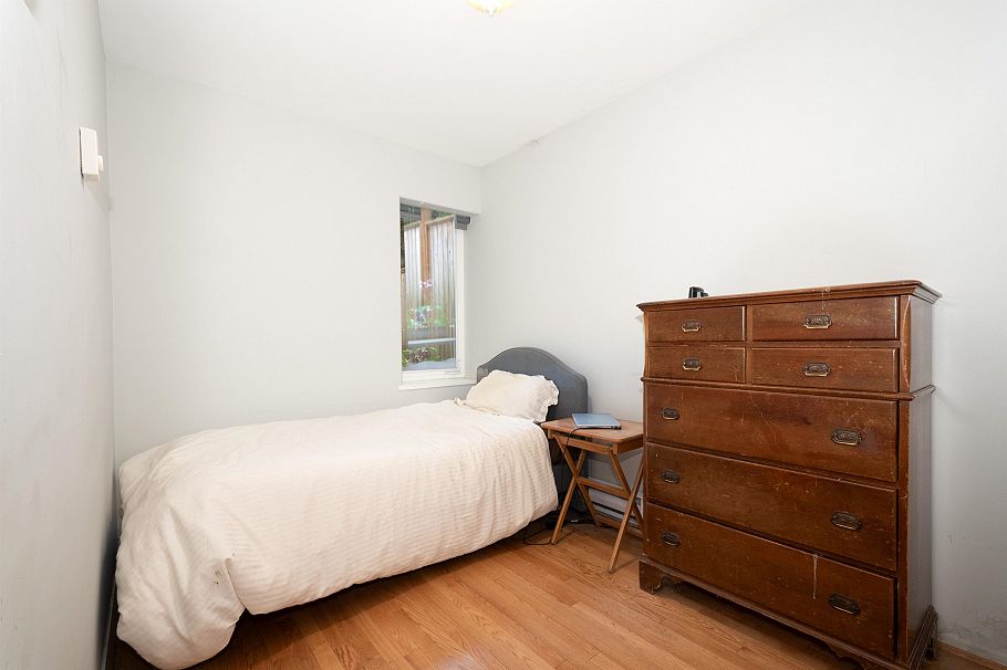 3476 W 13th Avenue Vancouver, BC - 20