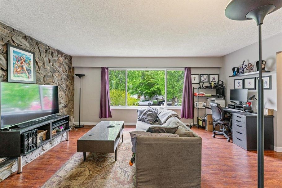 6549 Lancaster Street Vancouver, BC - 32