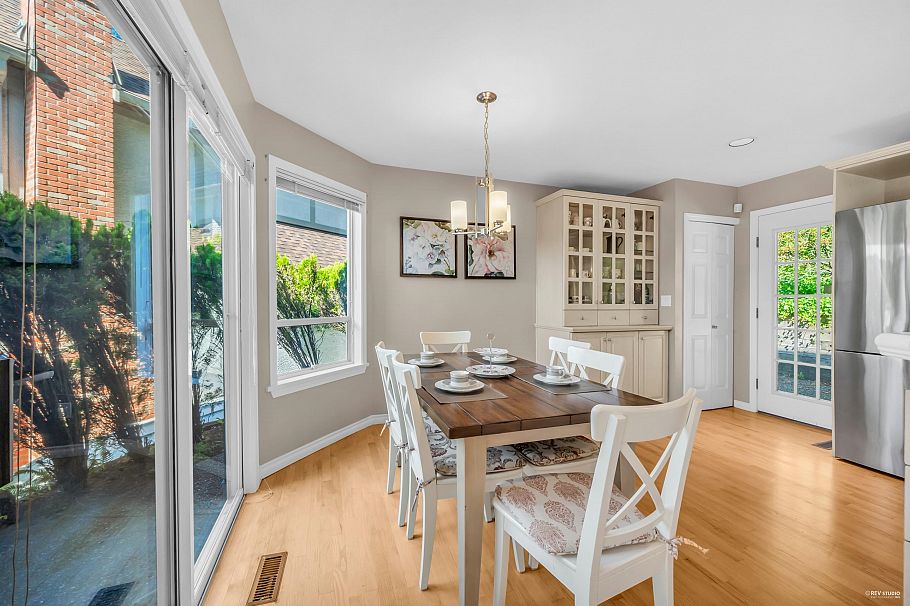 3945 Braemar Place North Vancouver, BC - 13