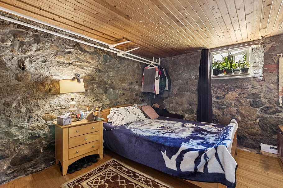 1617 W Grand Boulevard North Vancouver, BC - 32