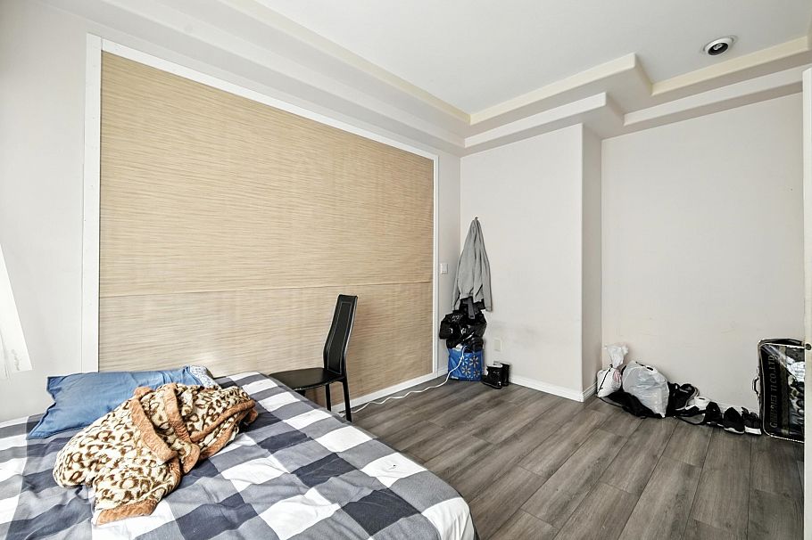 2228 E 40th Avenue Vancouver, BC - 18