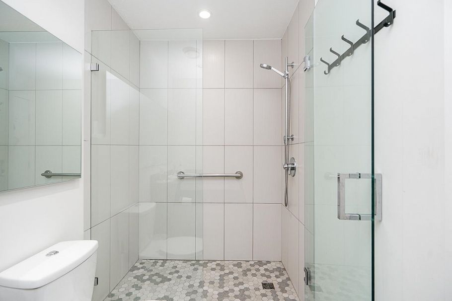 207 5928 Birney Avenue Vancouver, BC - 23