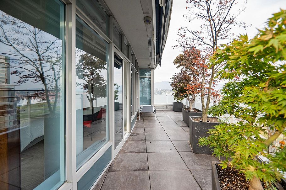 2502 1233 W Cordova Street Vancouver, BC - 22