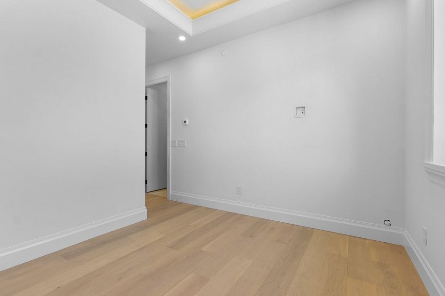 2246 W 20th Avenue Vancouver, BC - 25