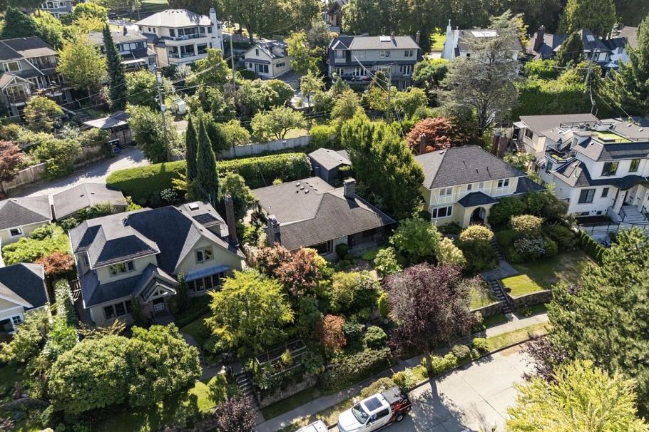 2533 Wallace Crescent Vancouver, BC - 35