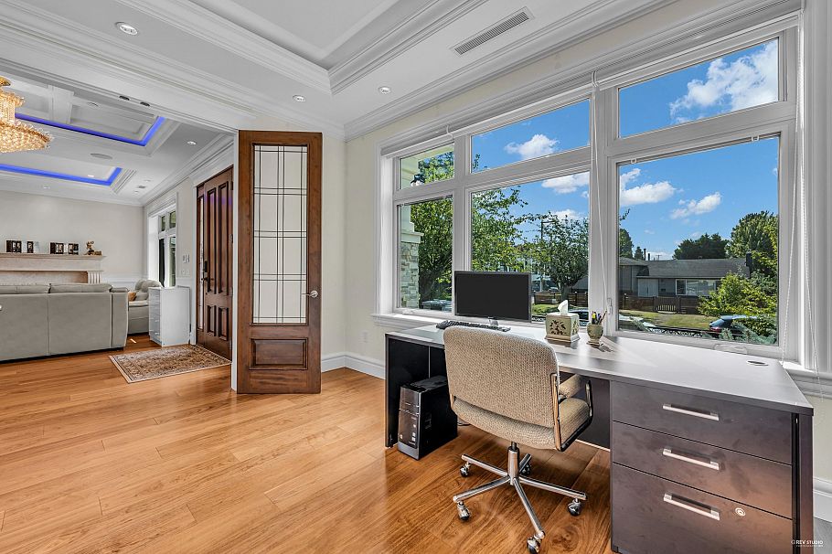 1019 W 47th Avenue Vancouver, BC - 18