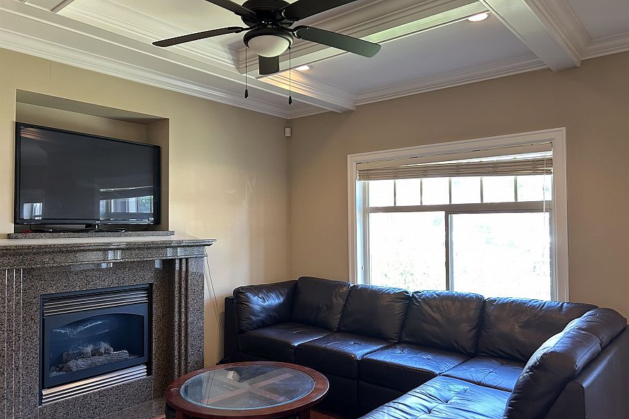 8463 Oak Street Vancouver, BC - 3