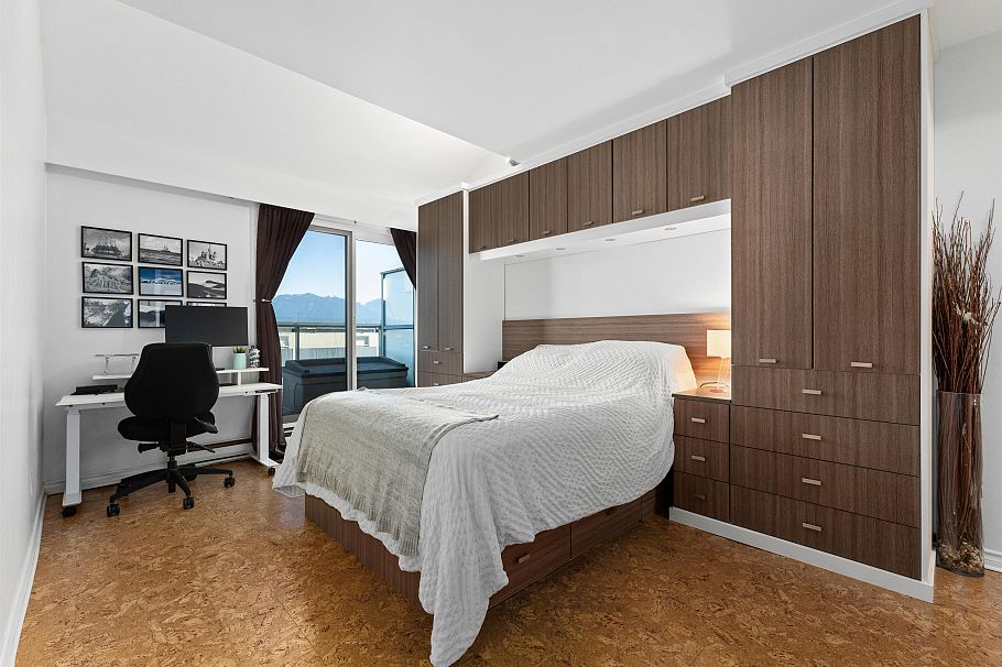 202 1633 Yew Street Vancouver, BC - 9