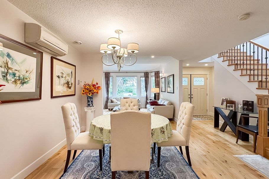 880 W 19th Street North Vancouver, BC - 9