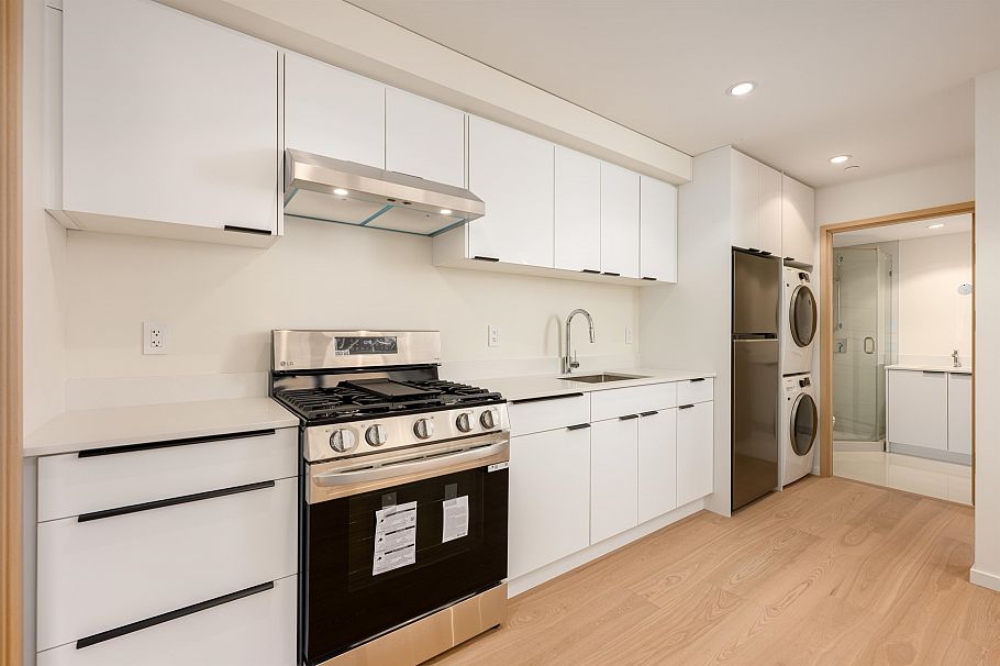 4477 Wallace Street Vancouver, BC - 35
