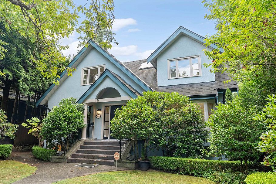 3982 W 35th Avenue Vancouver, BC - 37