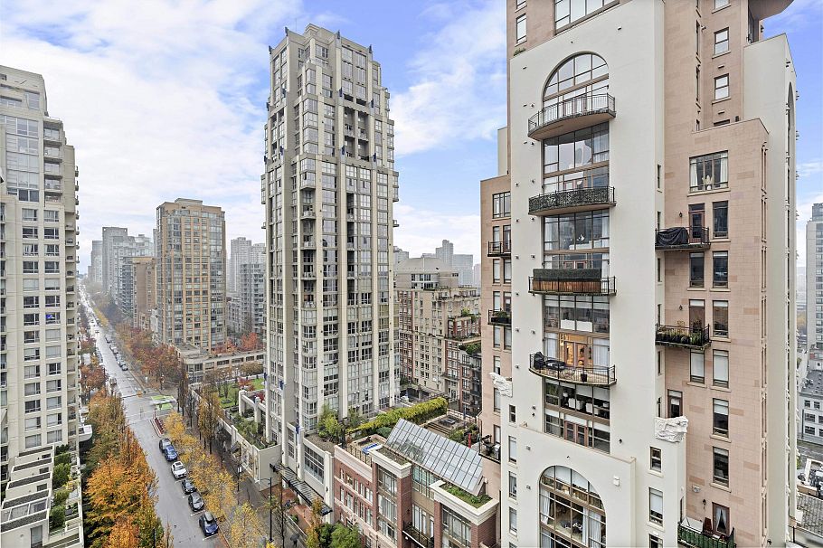 1604 1295 Richards Street Vancouver, BC - 10