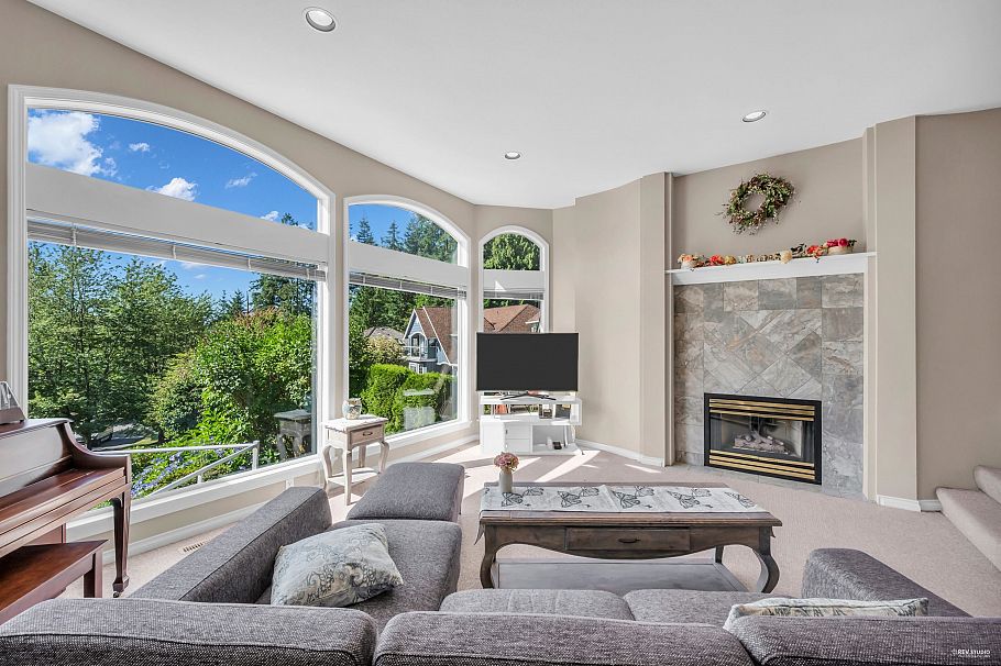 3945 Braemar Place North Vancouver, BC - 5