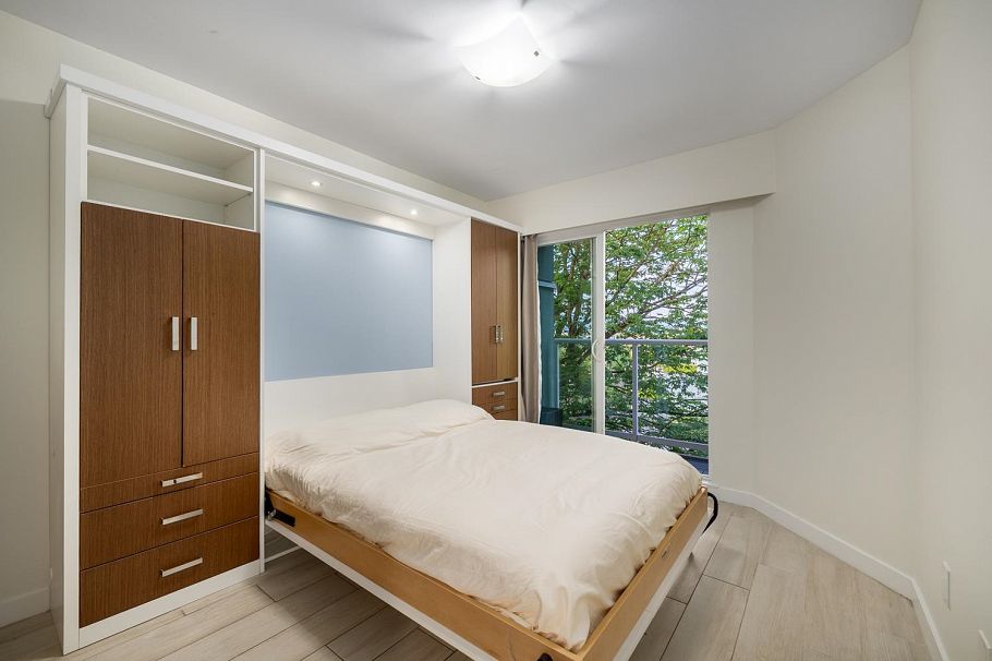 2391 Oak Street Vancouver, BC - 17