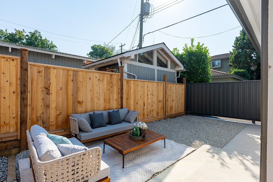 4477 Wallace Street Vancouver, BC - 40