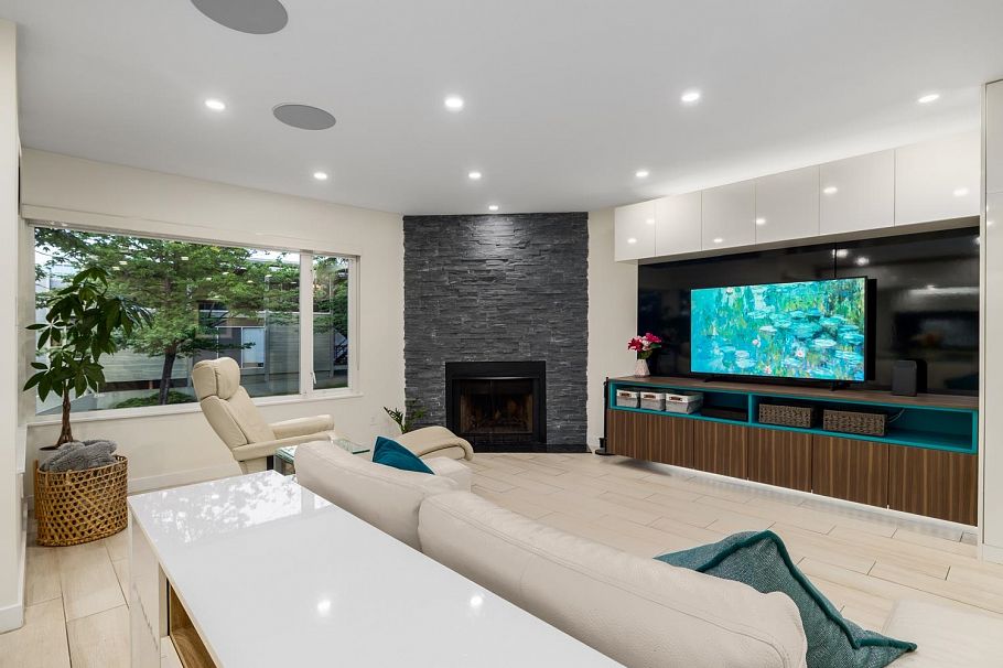 2391 Oak Street Vancouver, BC - 4