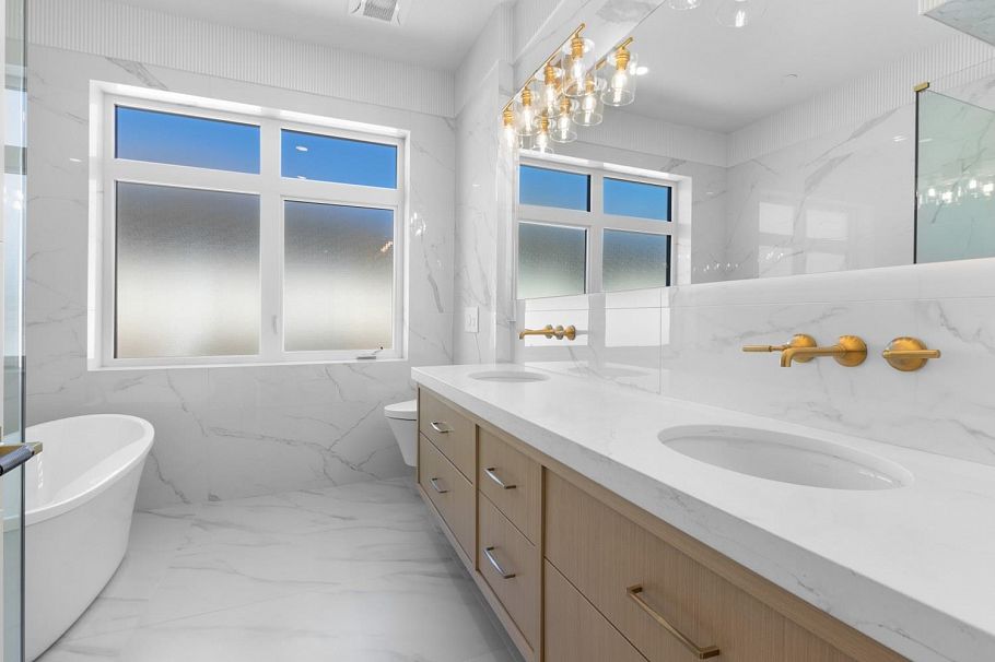 2246 W 20th Avenue Vancouver, BC - 16