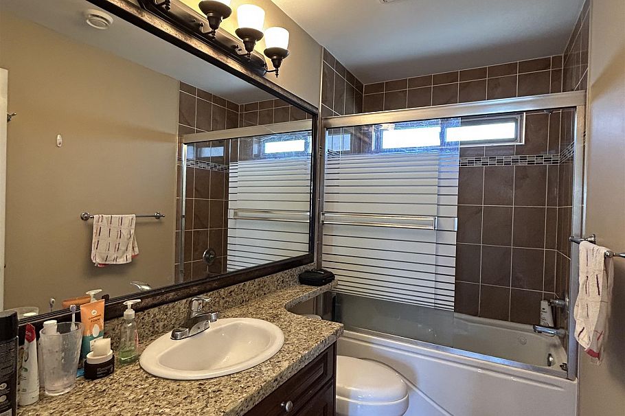 8463 Oak Street Vancouver, BC - 12