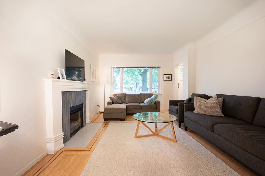 3476 W 13th Avenue Vancouver, BC - 7