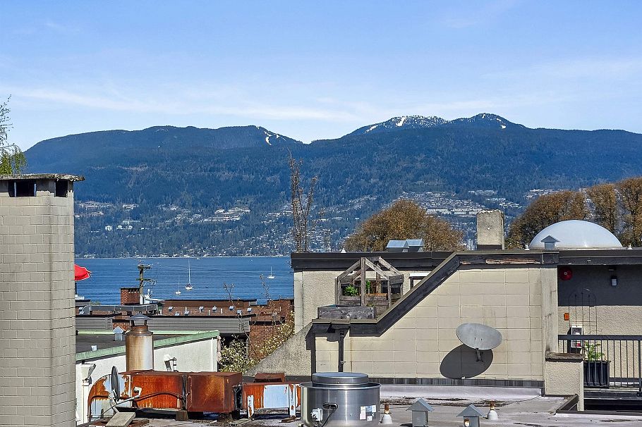 202 1633 Yew Street Vancouver, BC - 21