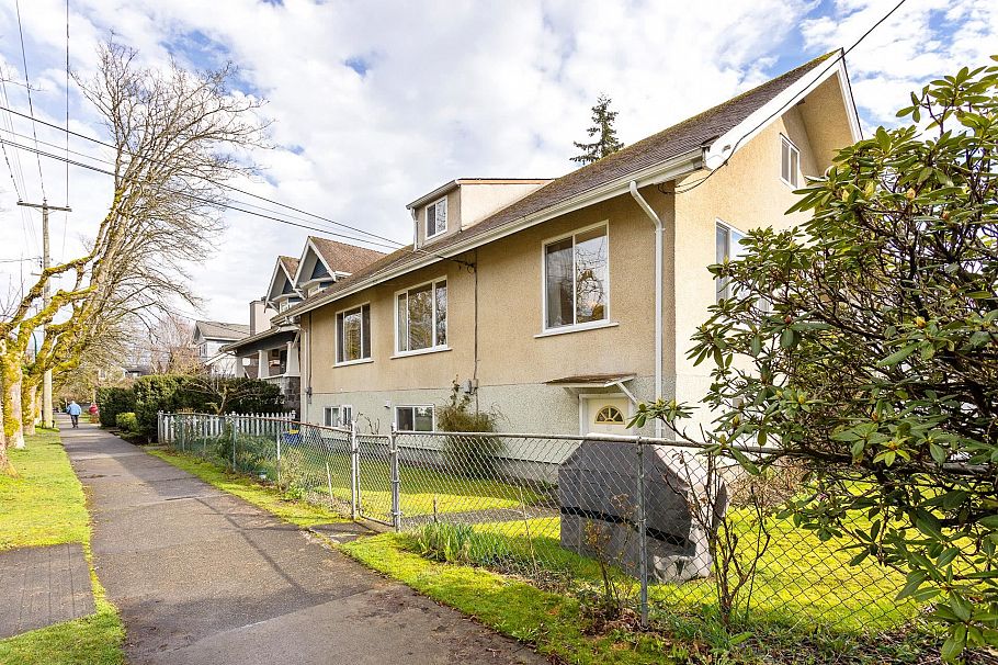 2206 Musqueamview Street Vancouver, BC - 36