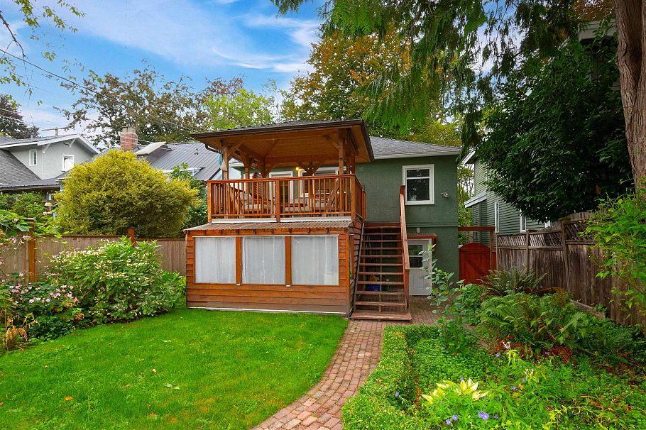 3476 W 13th Avenue Vancouver, BC - 25