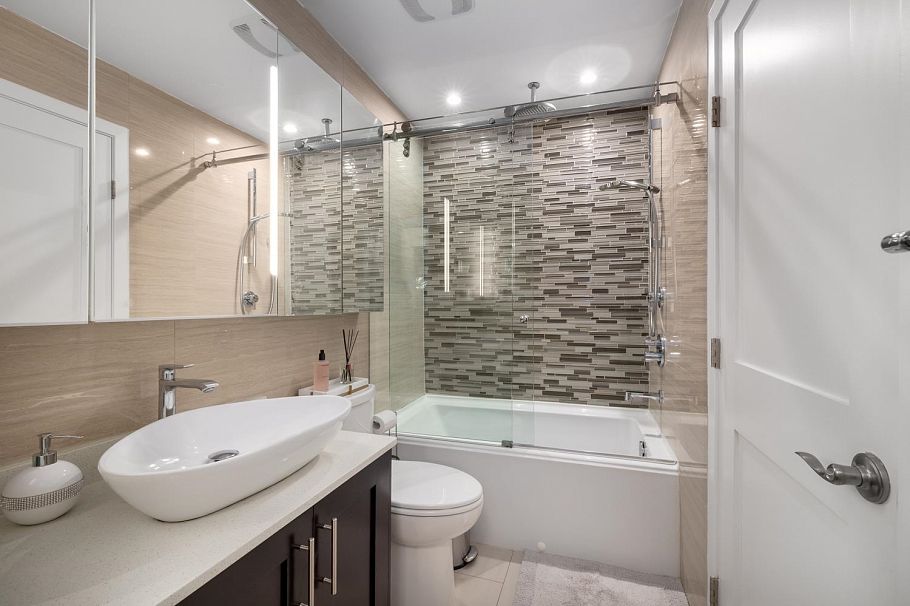 2391 Oak Street Vancouver, BC - 16