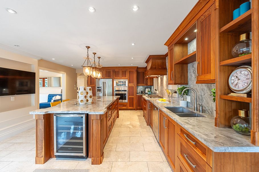 3982 W 35th Avenue Vancouver, BC - 20