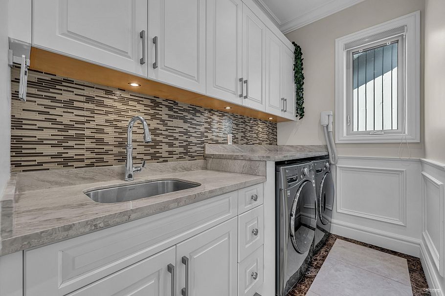 1019 W 47th Avenue Vancouver, BC - 20