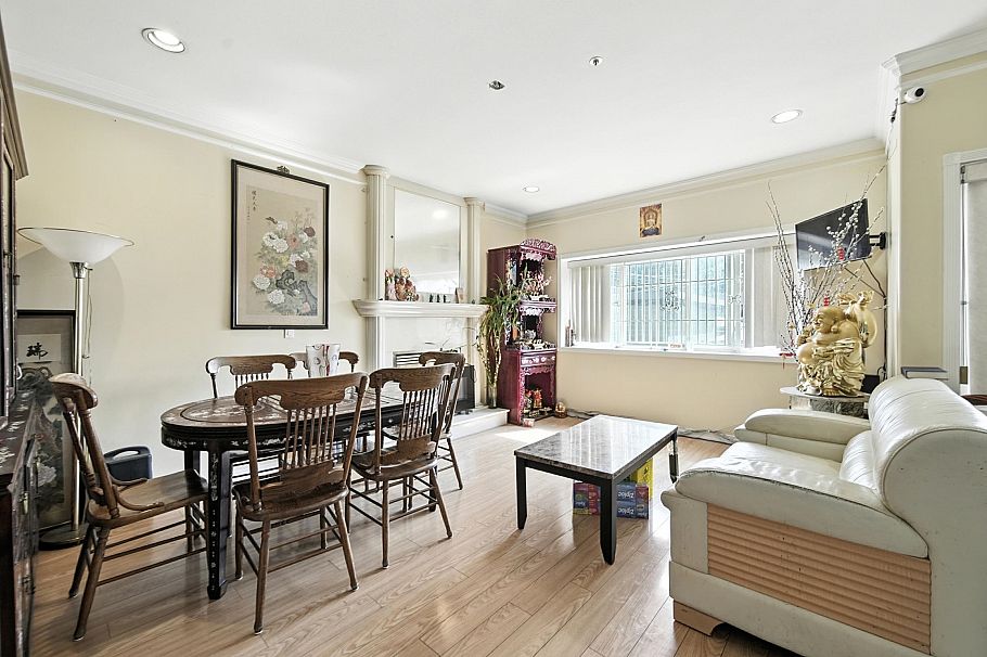 2228 E 40th Avenue Vancouver, BC - 14