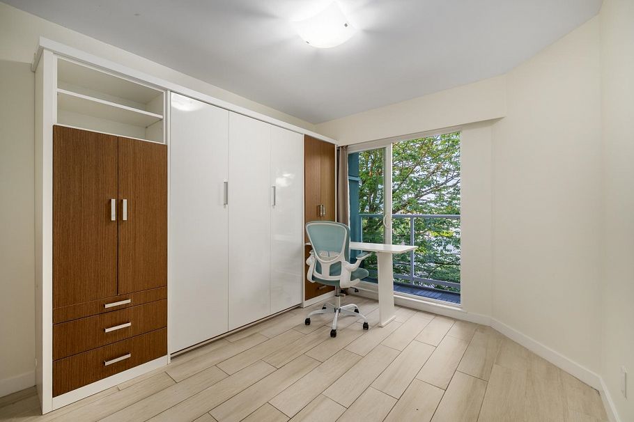 2391 Oak Street Vancouver, BC - 18