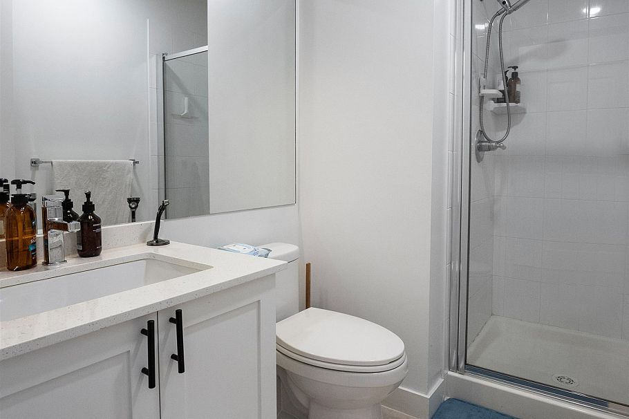 320 2280 Wesbrook Mall Vancouver, BC - 15