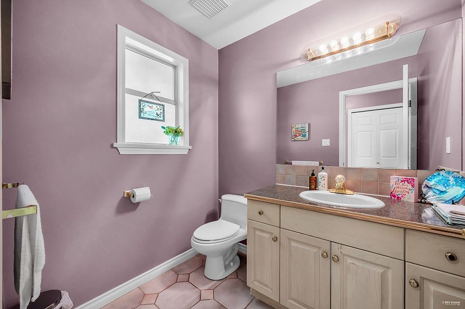 3945 Braemar Place North Vancouver, BC - 20