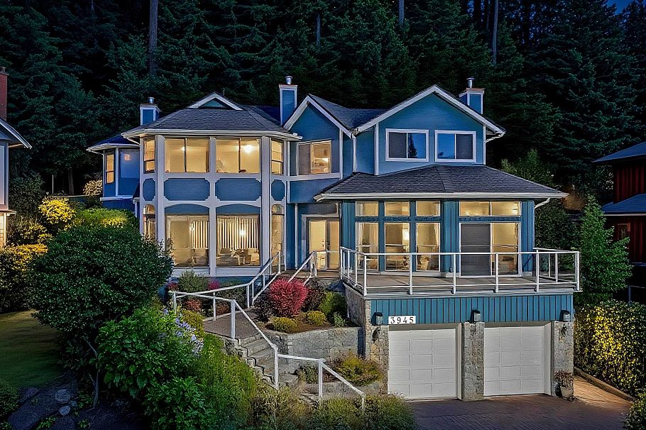 3945 Braemar Place North Vancouver, BC - 2