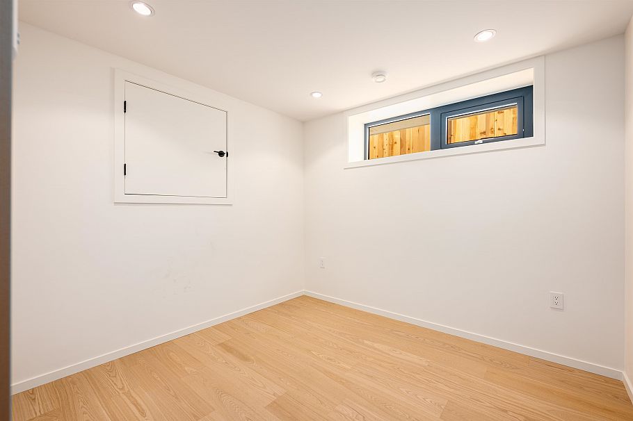 4477 Wallace Street Vancouver, BC - 38