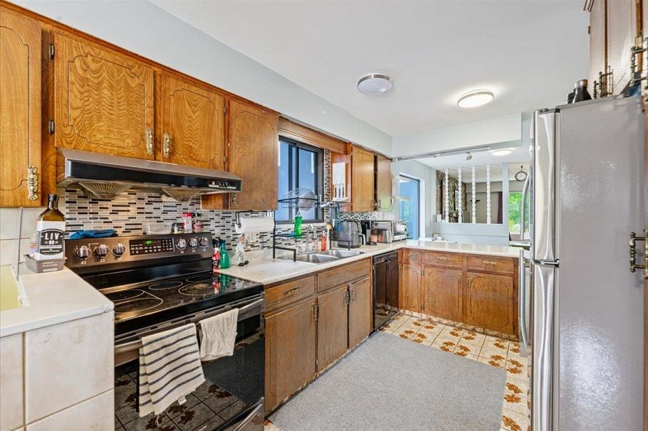 6549 Lancaster Street Vancouver, BC - 25