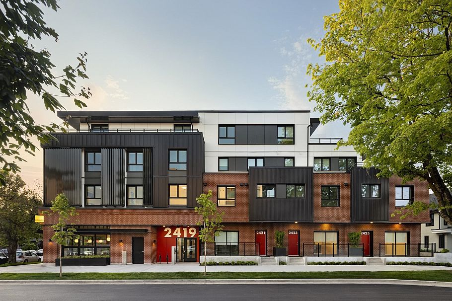 310 2419 Grant Street Vancouver, BC - 33